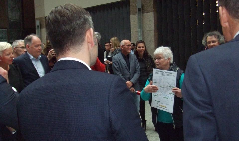 Petitie